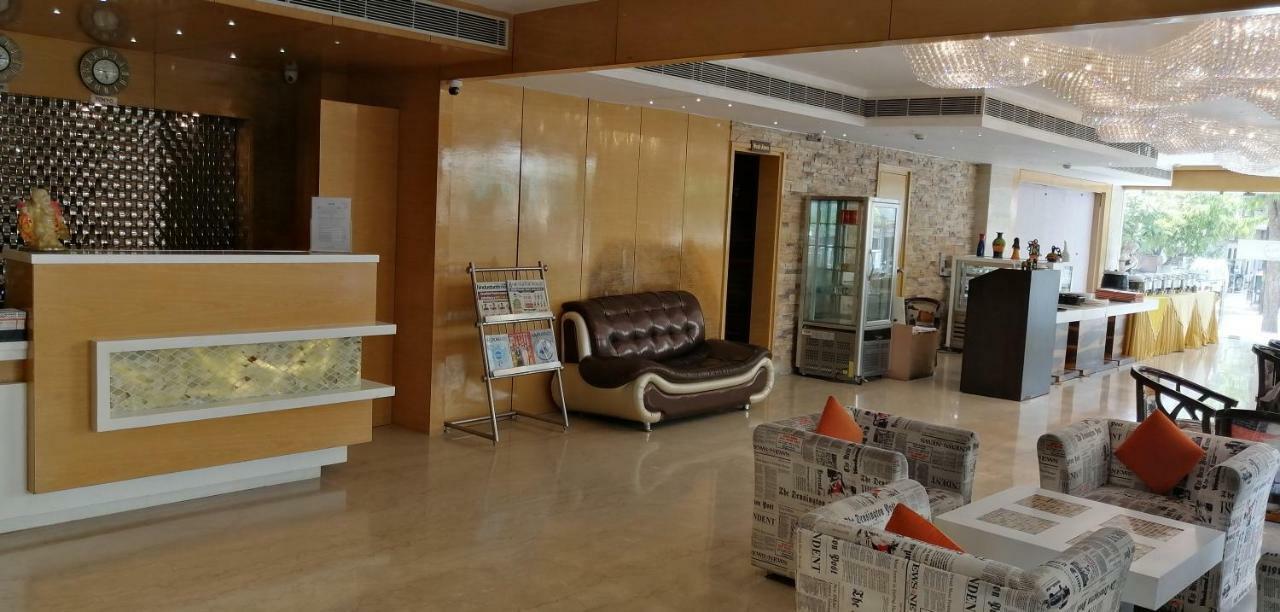 Kyriad Hotel Jaipur By Othpl Екстериор снимка